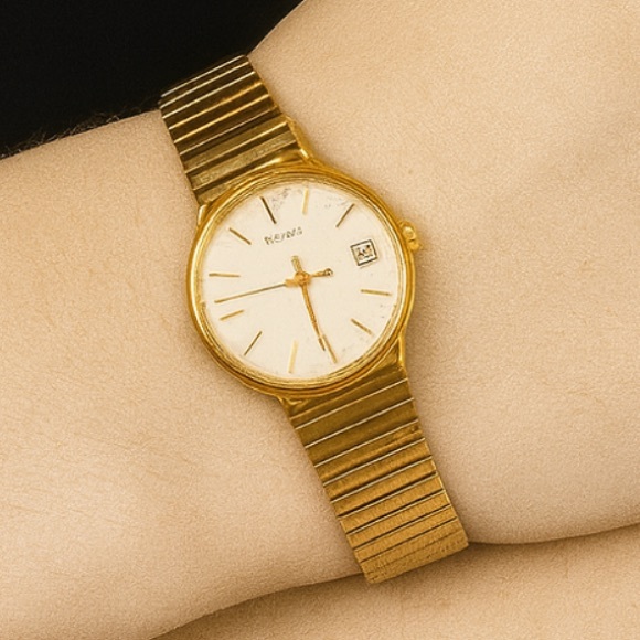 Pulsar Vintage Gold Tone Quartz Watch – Classic Men’s Dress Timepiece - Picture 1 of 5